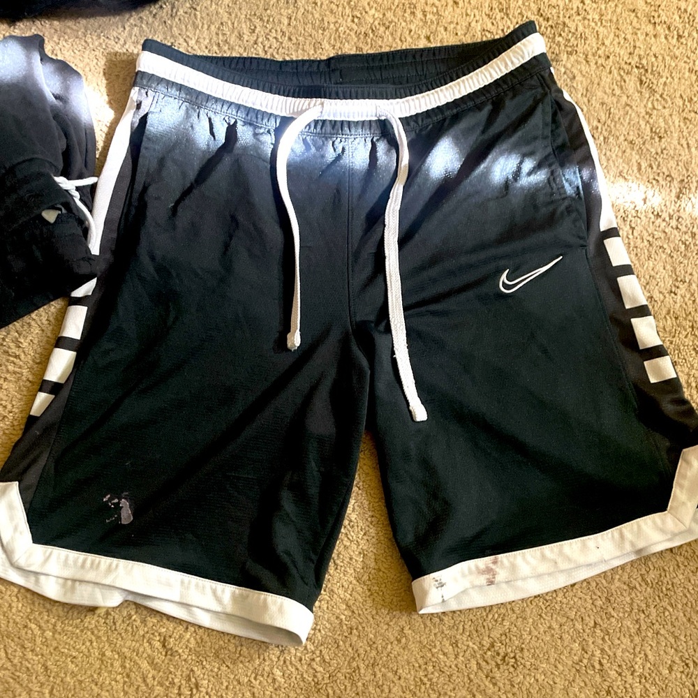 Black basketball shorts Nike-Size M
